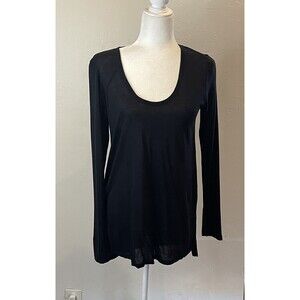 J Crew Long Sleeve Knit Lightweight Top Size Medium AT1448